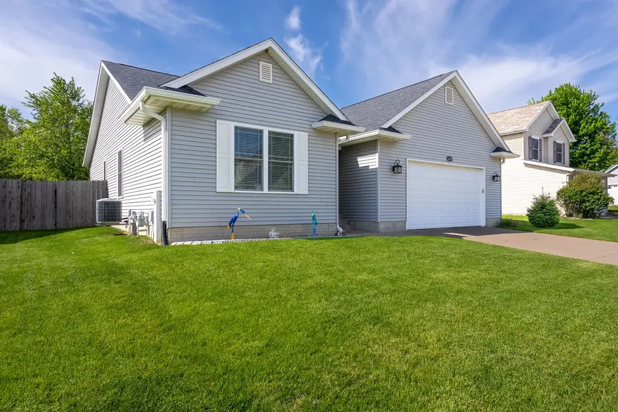 1629 W 71st Street, Davenport, IA 52806 - #2