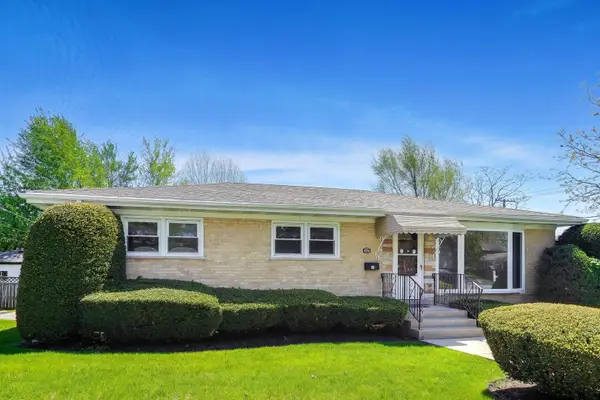 4256 Golf Road, Skokie, IL 60076