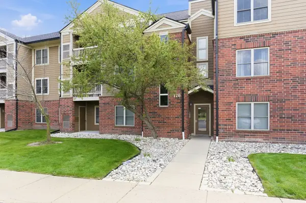 120 Glengarry Drive #109, Bloomingdale, IL 60108