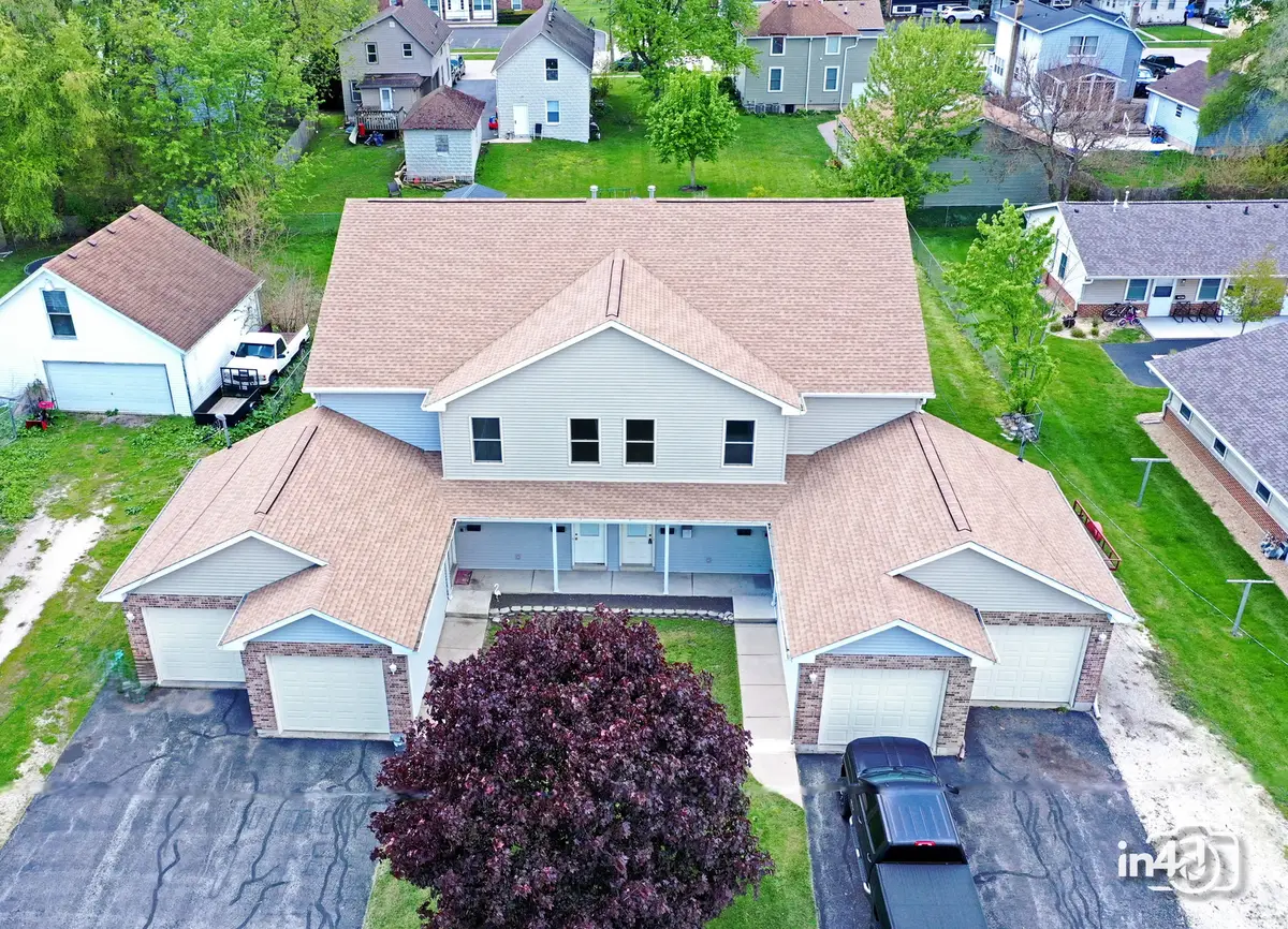 247-253 N Cross Street, Sycamore, IL 60178 - #1