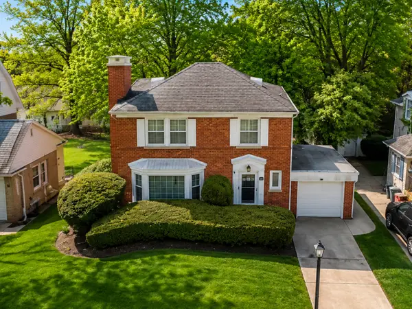 6822 N Kenton Avenue, Lincolnwood, IL 60712