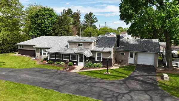 221 Central Avenue, Genoa, IL 60135