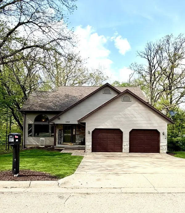 1257 Trail Drive, Dixon, IL 61021