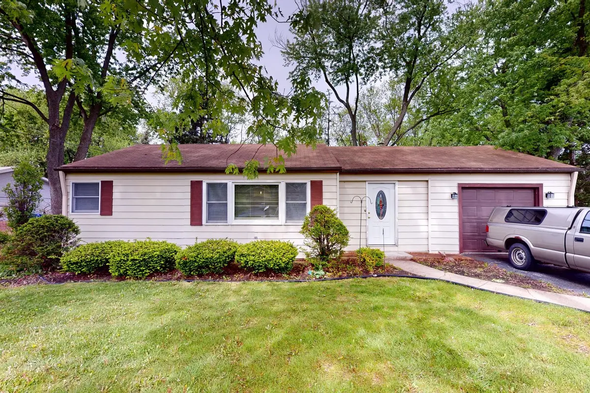 3336 N Betty Drive, Arlington Heights, IL 60004 - #1