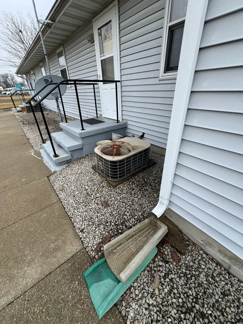 611 E 7th Street, Gibson City, IL 60936 - #3