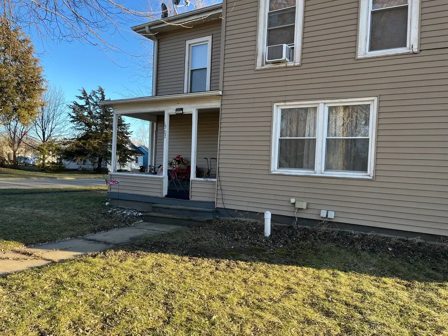 1202 1st Avenue, Rochelle, IL 61068 - #3