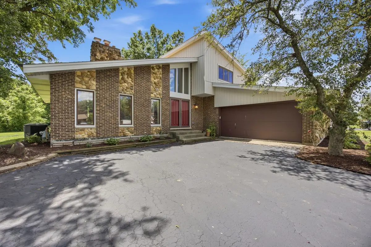 19W471 Deerpath Lane, Lemont, IL 60439 - #1