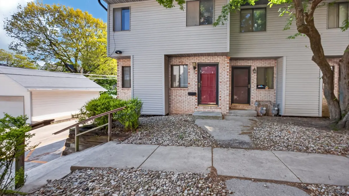 1108 E Jefferson Street #7, Bloomington, IL 61701 - #1