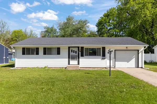 303 E Edgelawn Drive, Plano, IL 60545