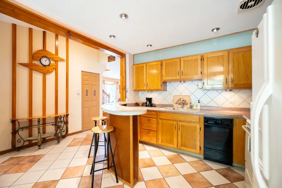 1720 N Chestnut Avenue, Arlington Heights, IL 60004 - #3
