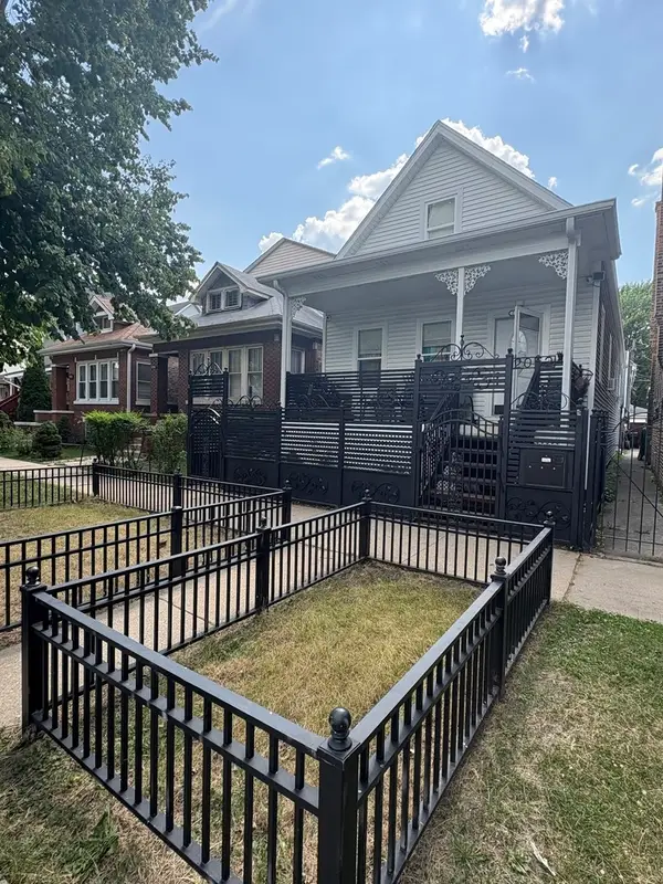 2052 N La Crosse Avenue, Chicago, IL 60639