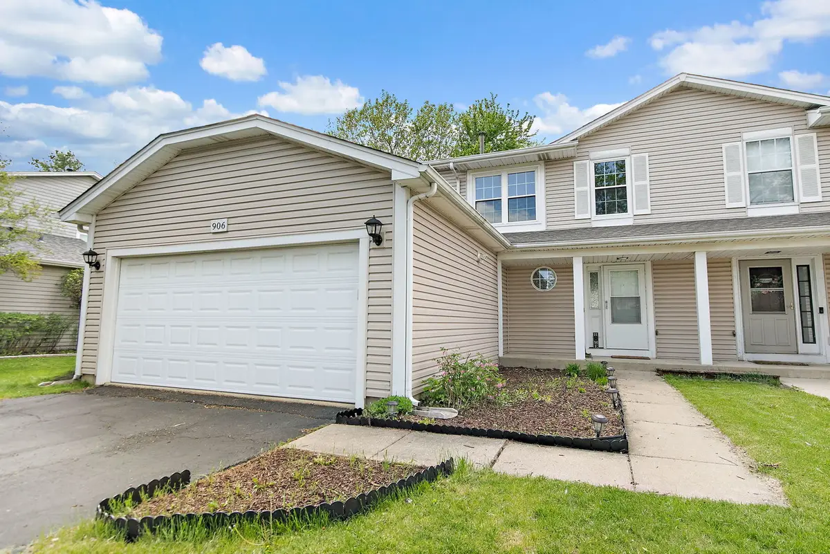 906 Oak Ridge Drive, Streamwood, IL 60107 - #1