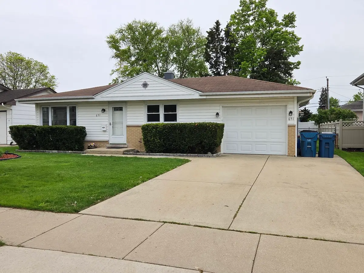 651 W Wrightwood Avenue, Addison, IL 60101 - #1