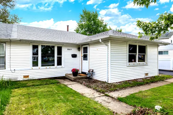 8869 S Kostner Avenue, Hometown, IL 60456