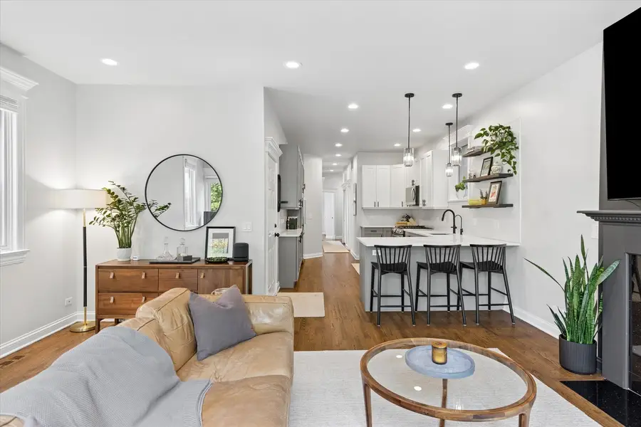 3728 N Kenmore Avenue #2, Chicago, IL 60613 - #3