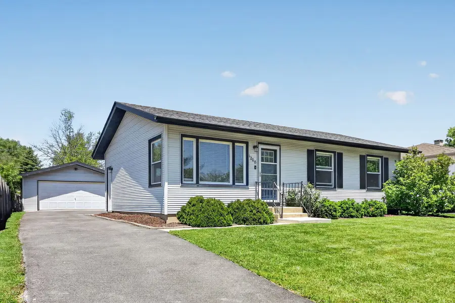 1208 E North Street, Lockport, IL 60441 - #2