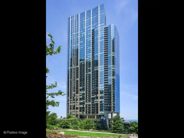 211 N Harbor Drive #1801, Chicago, IL 60601