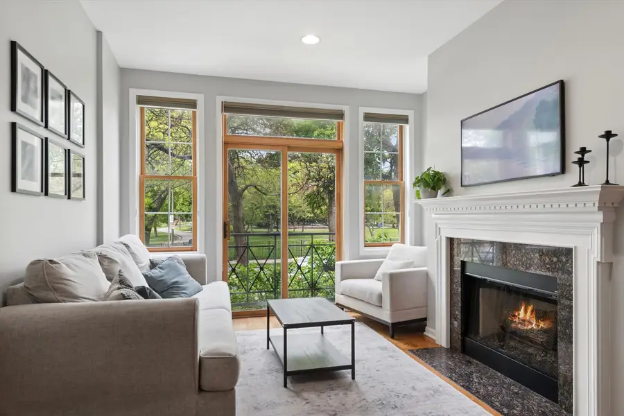 3045 N Damen Avenue #1, Chicago, IL 60618 - #2