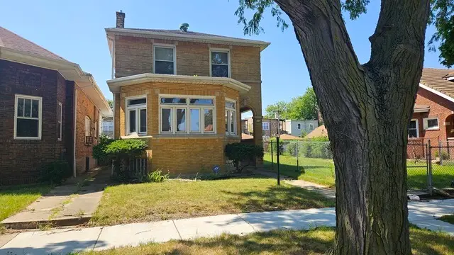 7718 S Bennett Avenue, Chicago, IL 60649 - #1