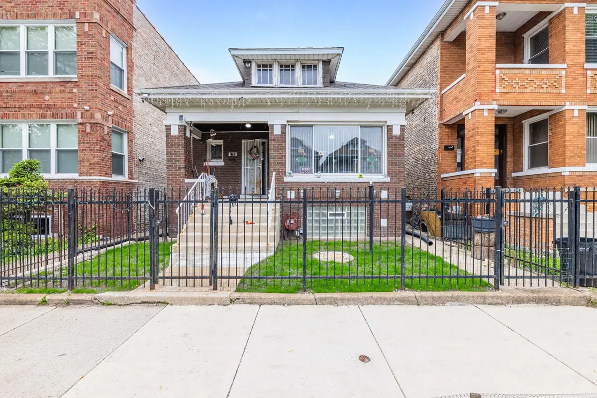 6733 S Campbell Avenue, Chicago, IL 60629 - #1