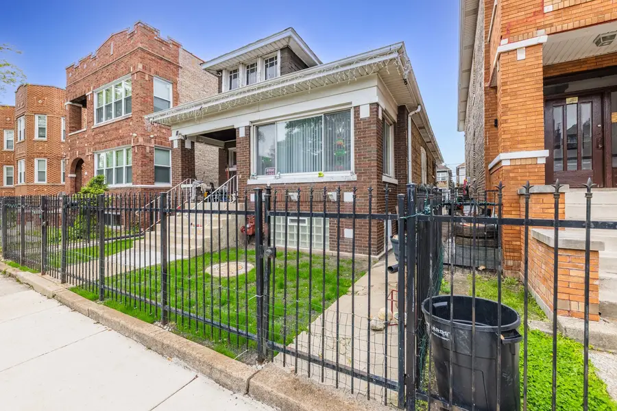 6733 S Campbell Avenue, Chicago, IL 60629 - #2