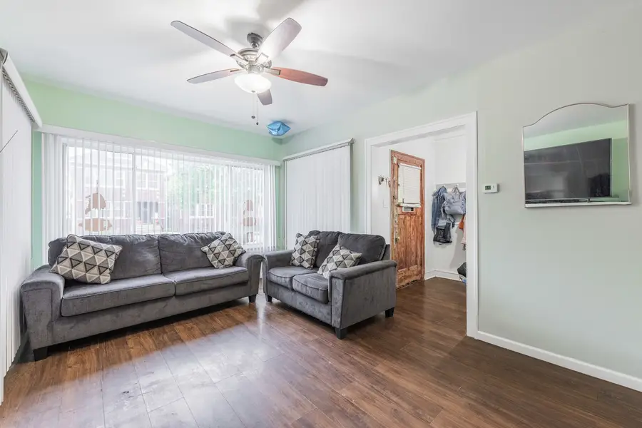 6733 S Campbell Avenue, Chicago, IL 60629 - #3