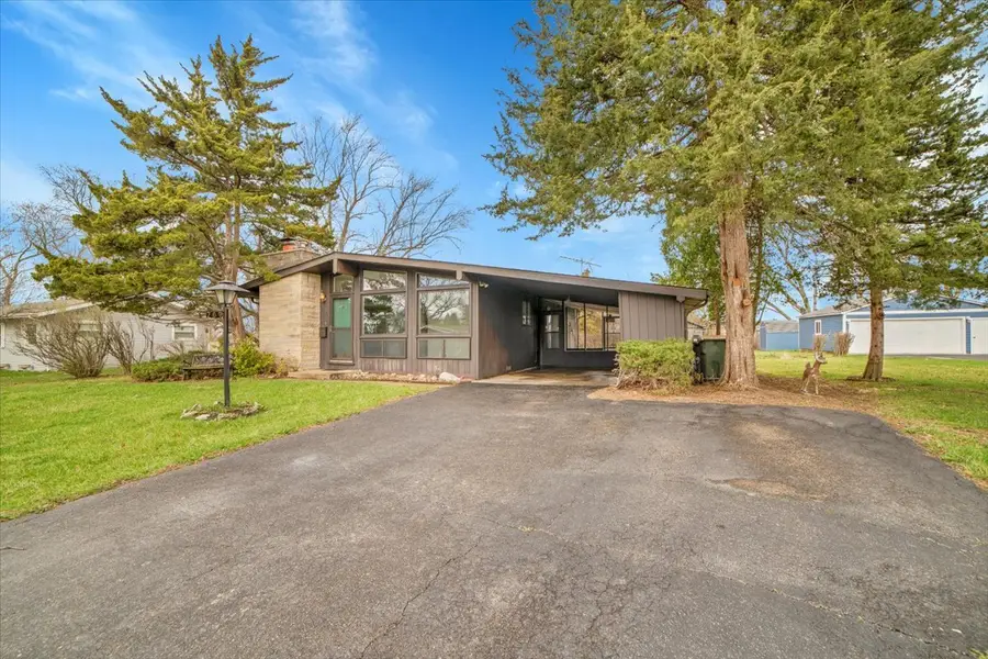 209 Sharon Lane, North Aurora, IL 60542 - #2
