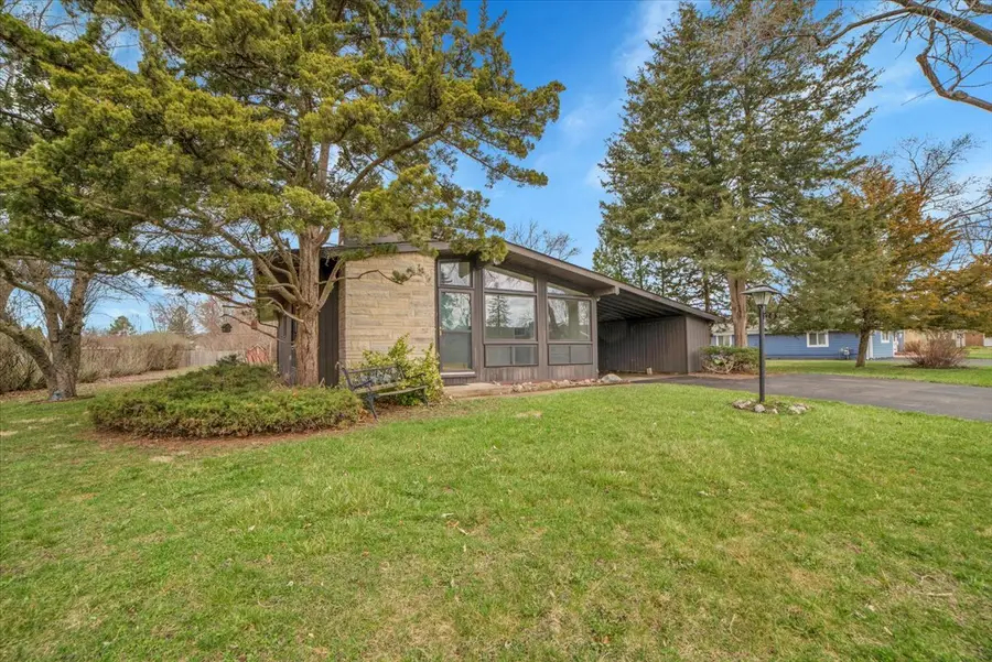 209 Sharon Lane, North Aurora, IL 60542 - #3