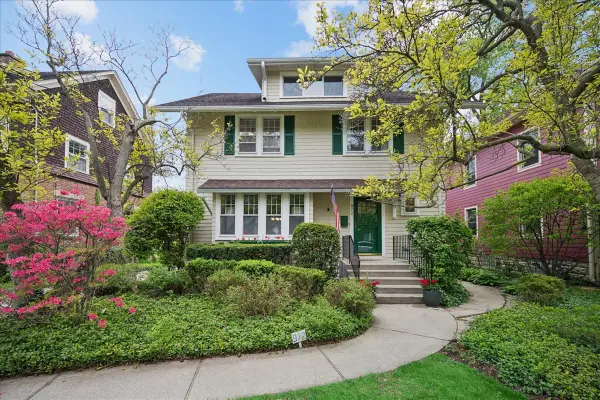 972 Elm Street, Winnetka, IL 60093