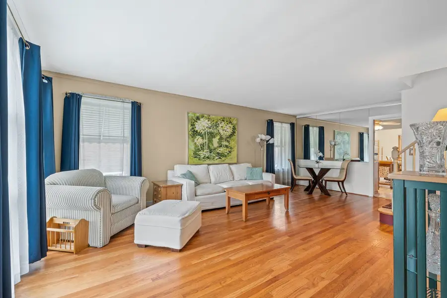 1852 Suffolk Avenue, Westchester, IL 60154 - #2