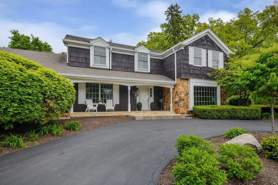 707 Gary Court, Wheaton, IL 60187 - #2