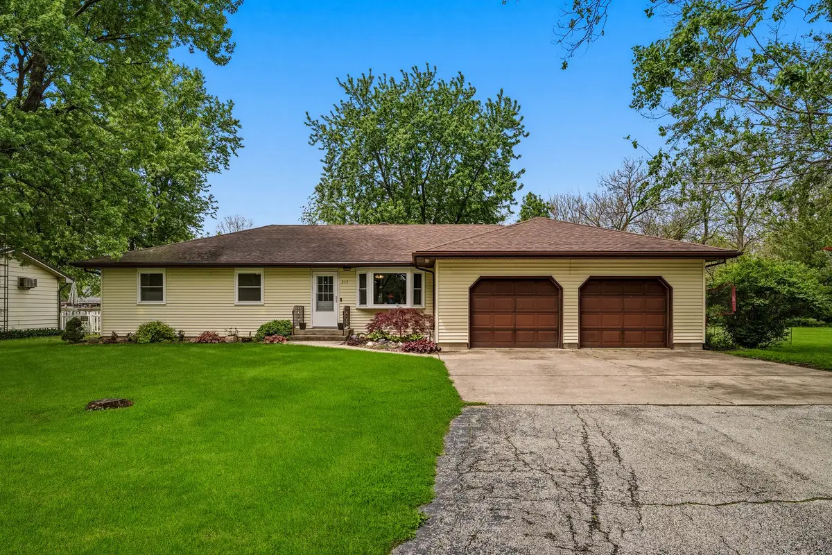 315 Peach Street, Chebanse, IL 60922 - #1