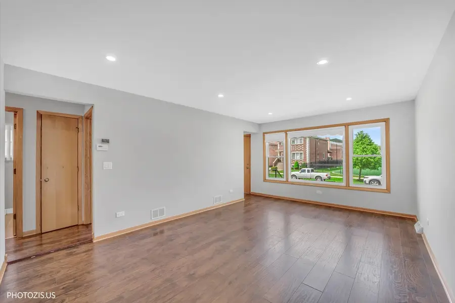 4043 N Wagner Avenue, Schiller Park, IL 60176 - #3
