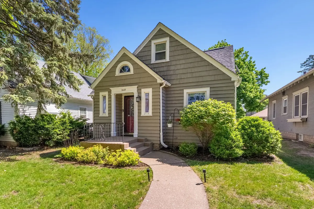 2631 Western Avenue, Davenport, IA 52803 - #1