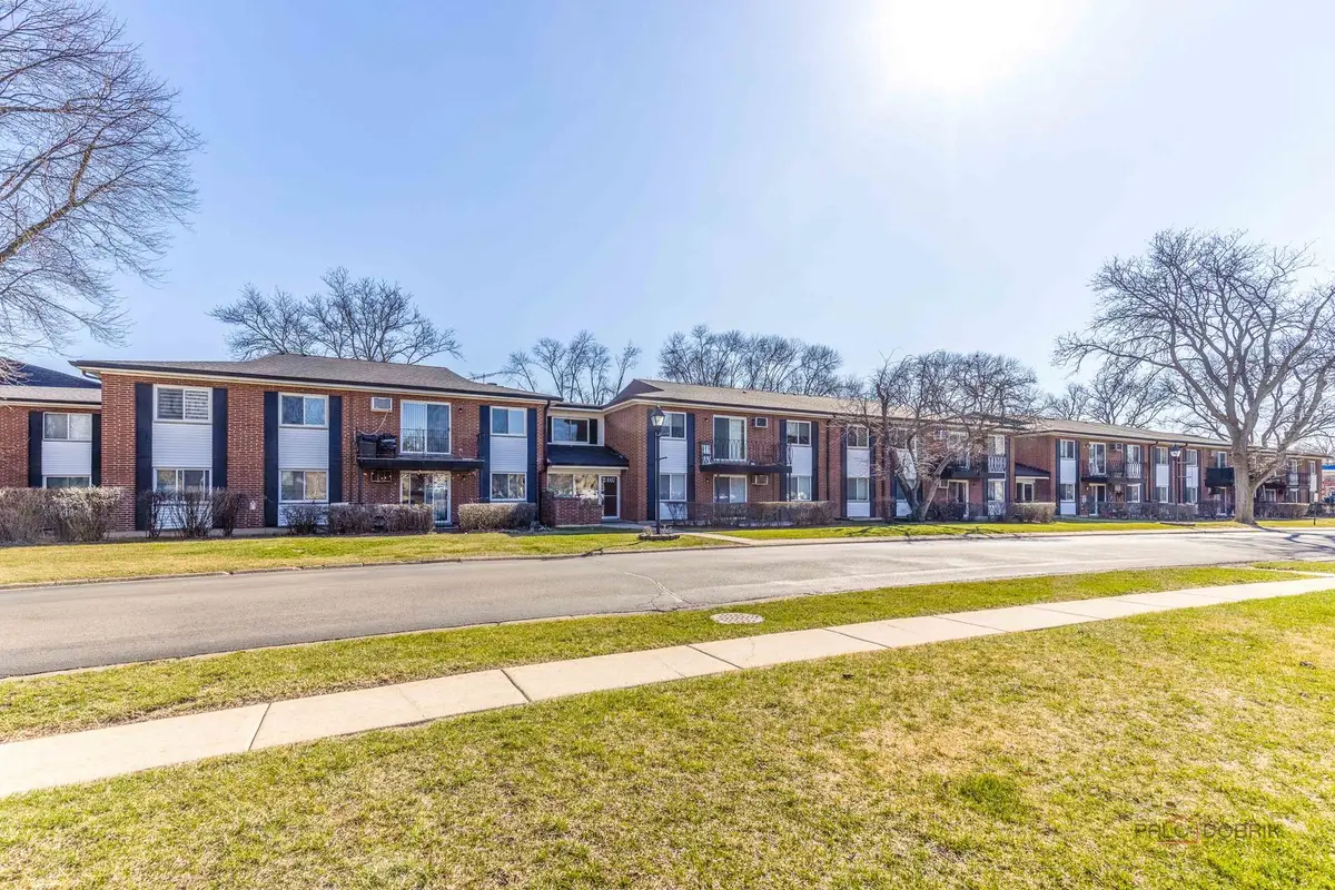 2407 E Brandenberry Court #2K, Arlington Heights, IL 60004 - #1