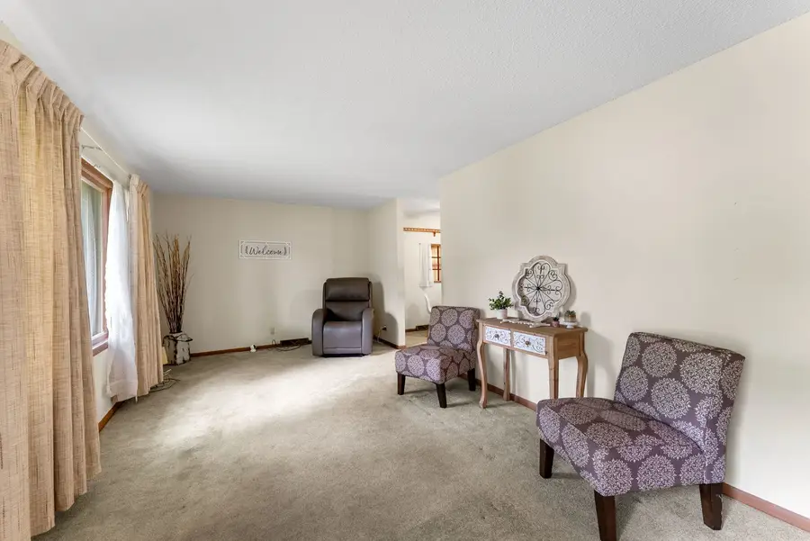 4711 Scott Street, Davenport, IA 52806 - #3