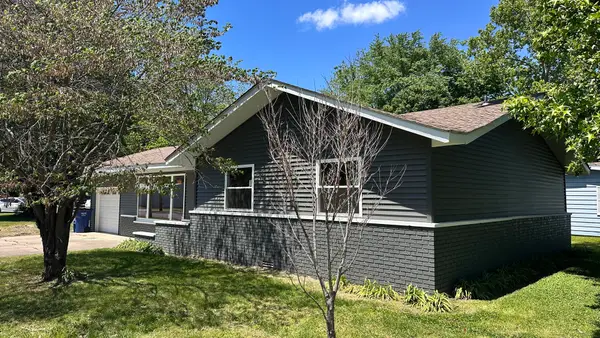211 E Cleveland Street, West Frankfort, IL 62896