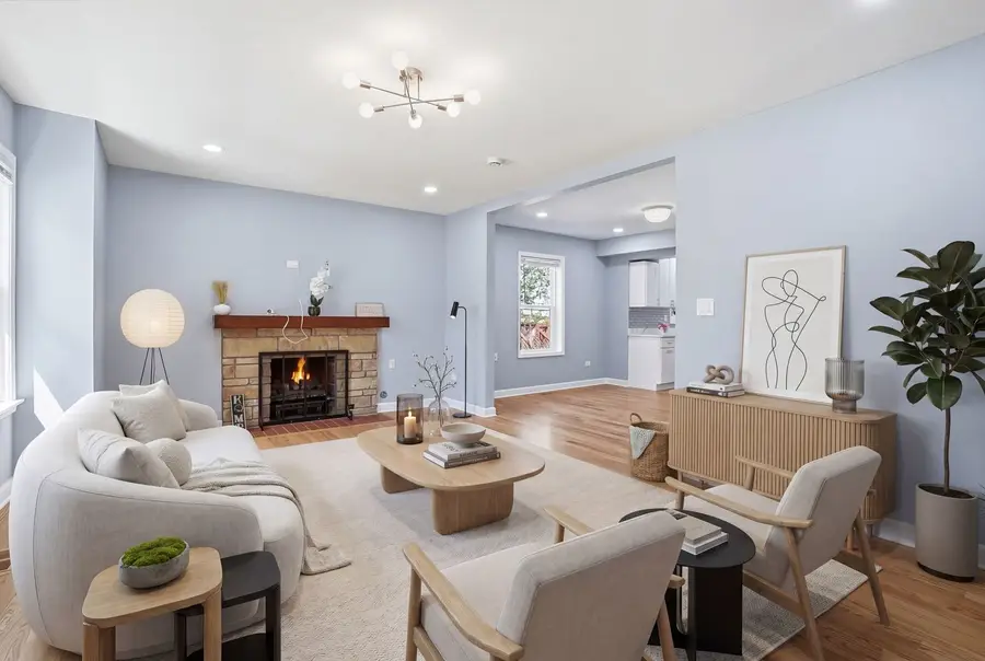 2724 W Jerome Street, Chicago, IL 60645 - #2