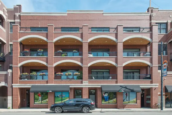 2853 N Halsted Street #202, Chicago, IL 60657