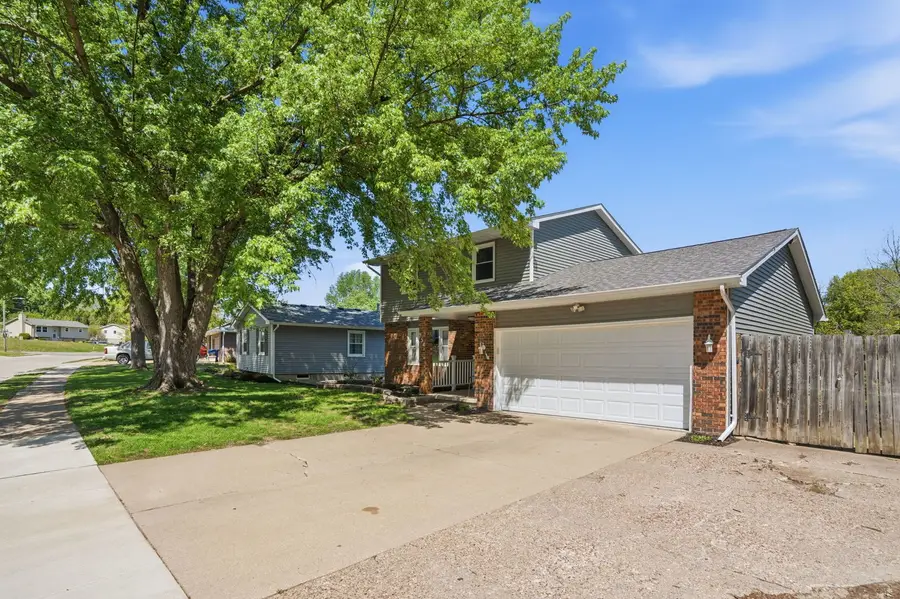754 Colony Drive, Davenport, IA 52806 - #2