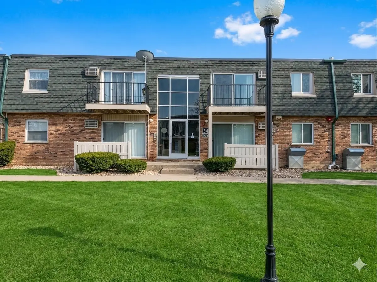 9954 S 84th Terrace #109, Palos Hills, IL 60465 - #1