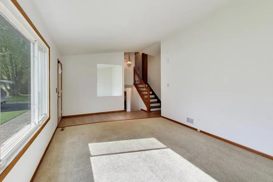 394 Pine Grove Avenue, Gurnee, IL 60031 - #3