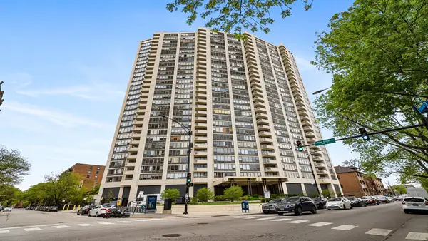 3930 N Pine Grove Avenue #1211, Chicago, IL 60613