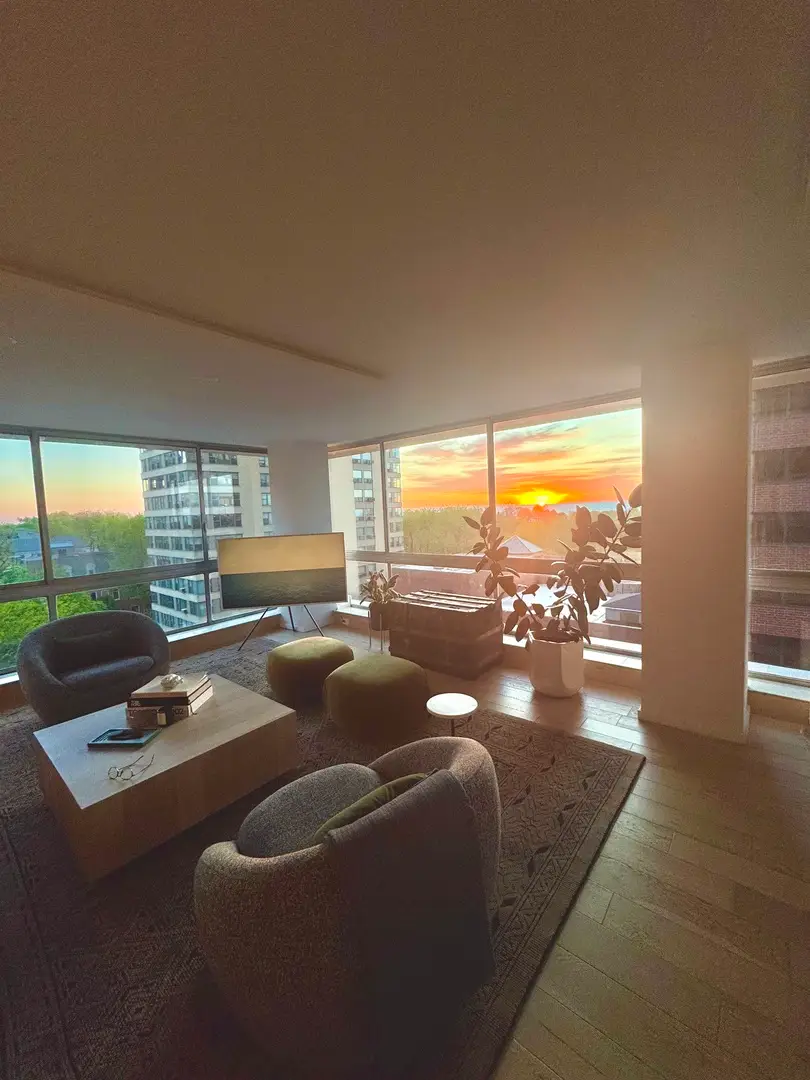 320 W Oakdale Avenue #702, Chicago, IL 60657 - #2