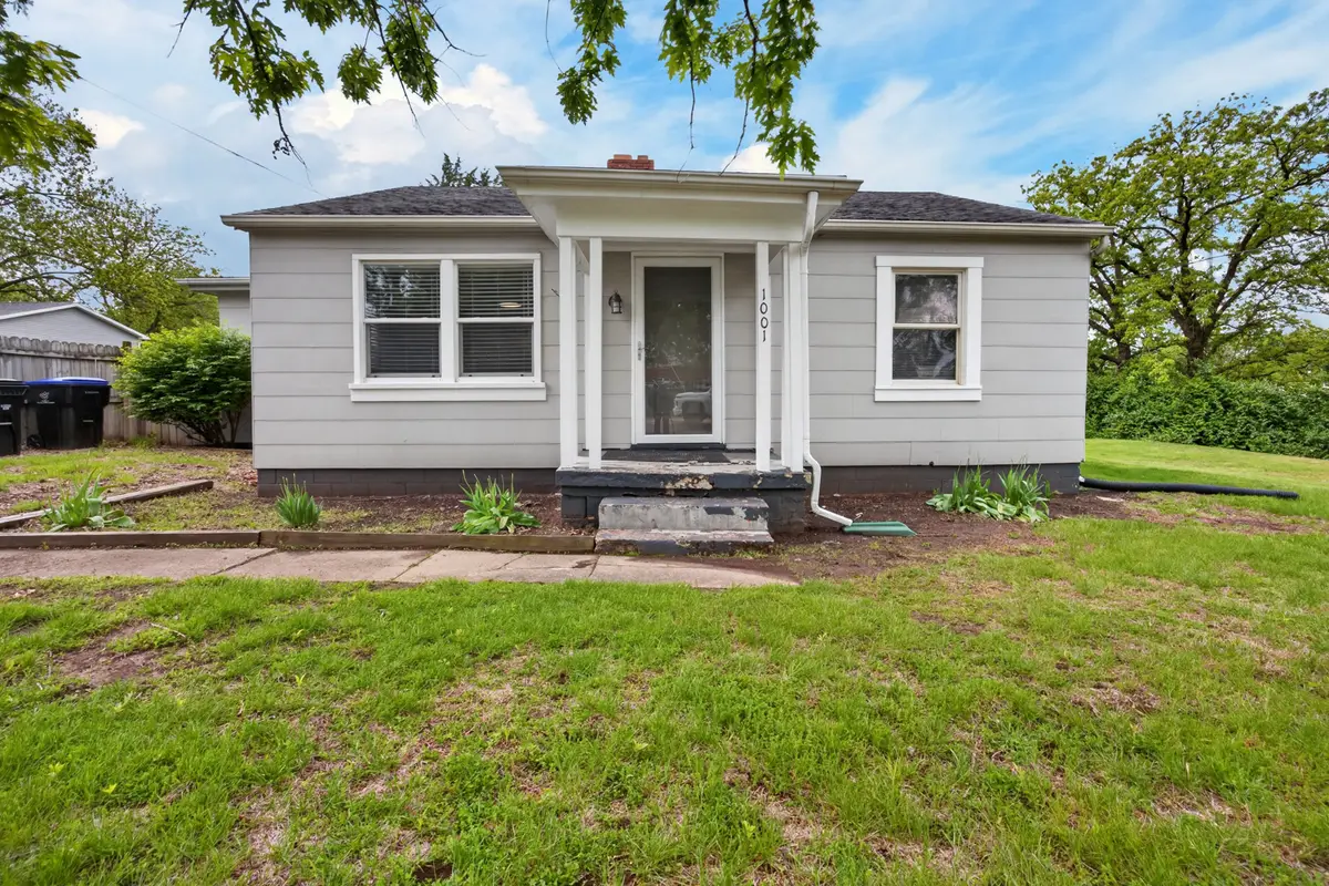 1001 E Lincoln Street, Bloomington, IL 61701 - #1