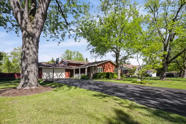 1016 Longmeadow Drive, Glenview, IL 60025