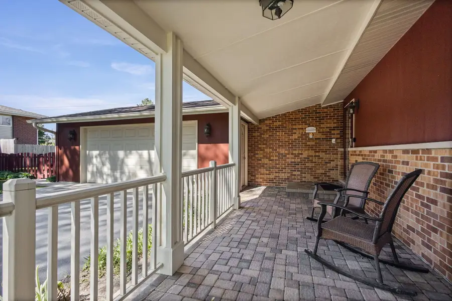 1016 Longmeadow Drive, Glenview, IL 60025 - #2