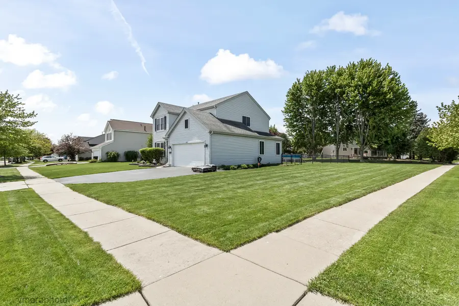 698 Fenwick Lane, South Elgin, IL 60177 - #2