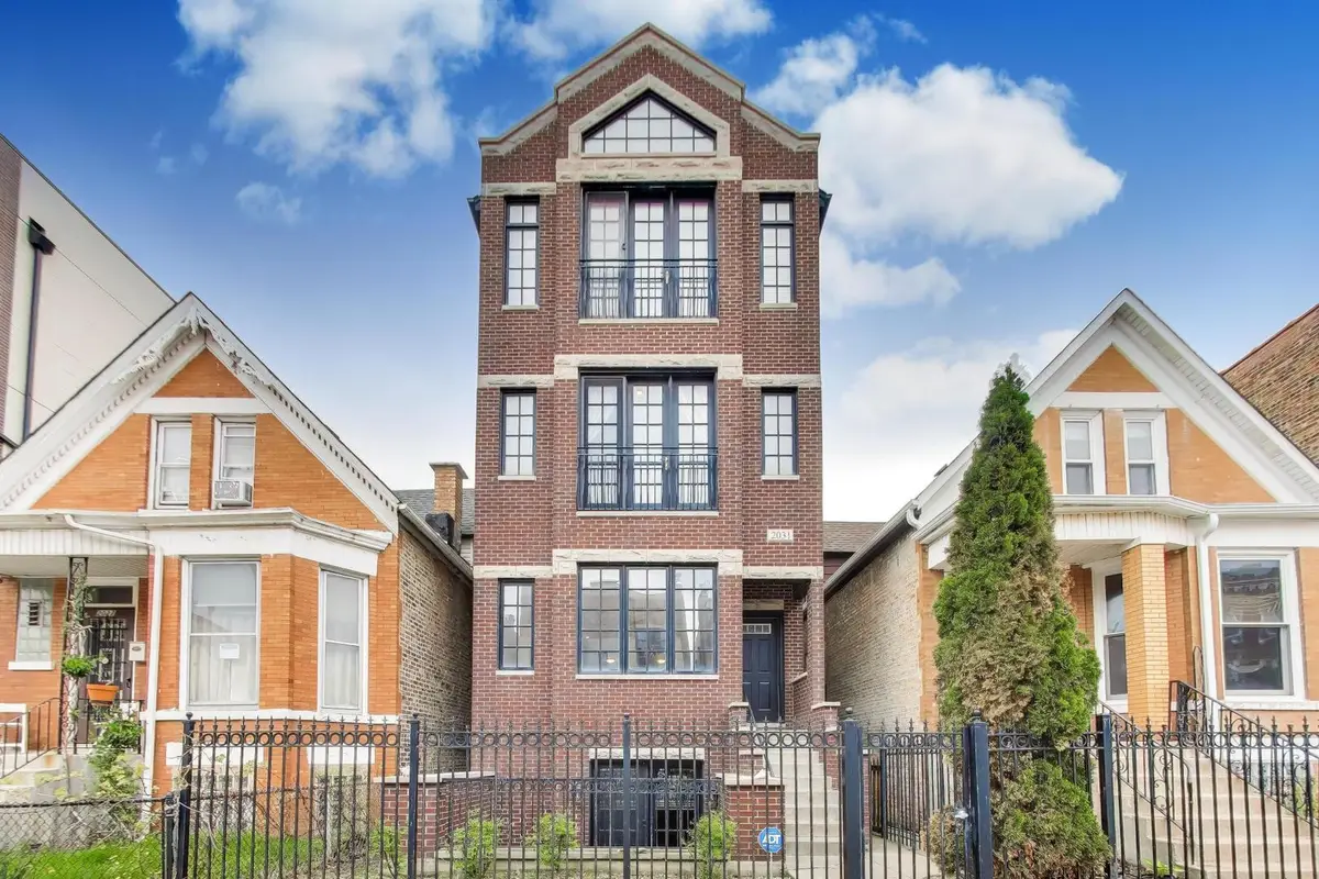 2031 W Augusta Boulevard #1, Chicago, IL 60622 - #1