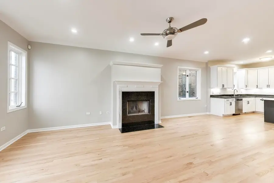 2031 W Augusta Boulevard #1, Chicago, IL 60622 - #3